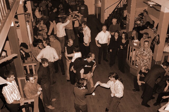 min 2006 10 31 latino 201 sepia